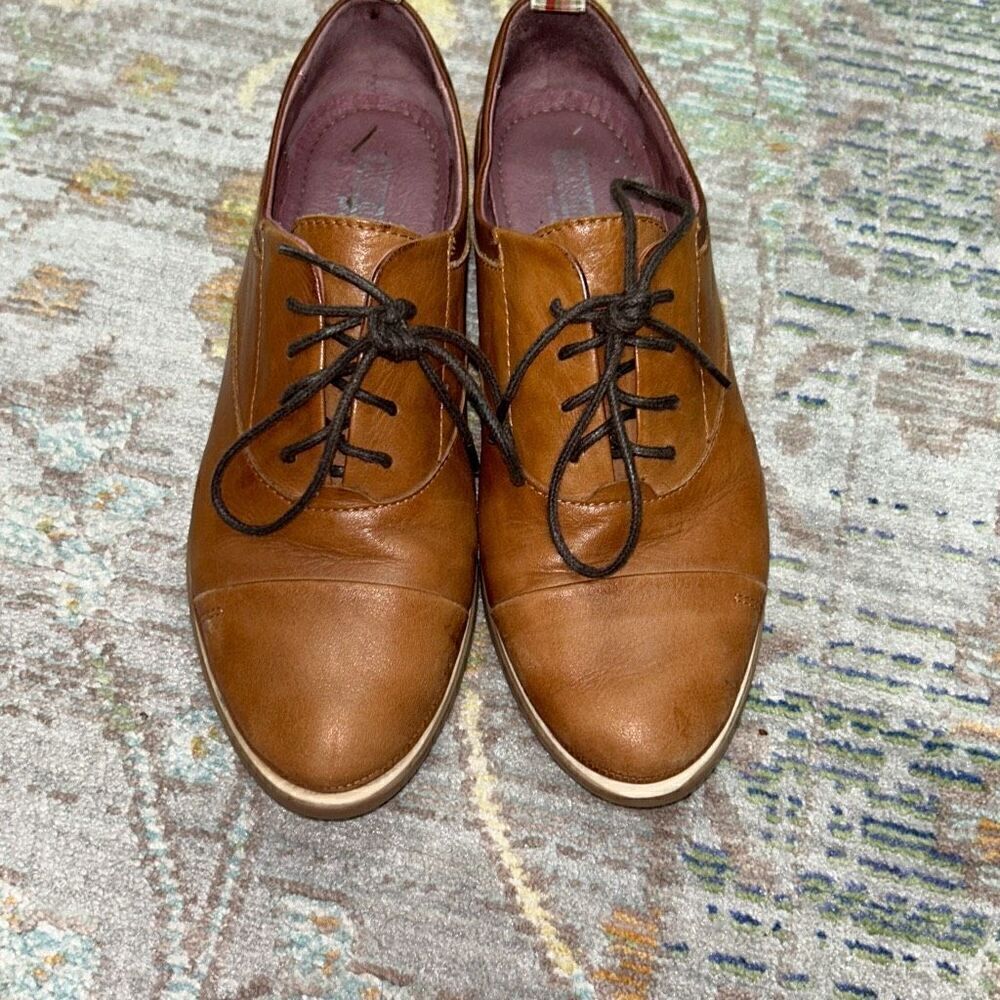 Pikolinos brown lace up dress shoes sz 37